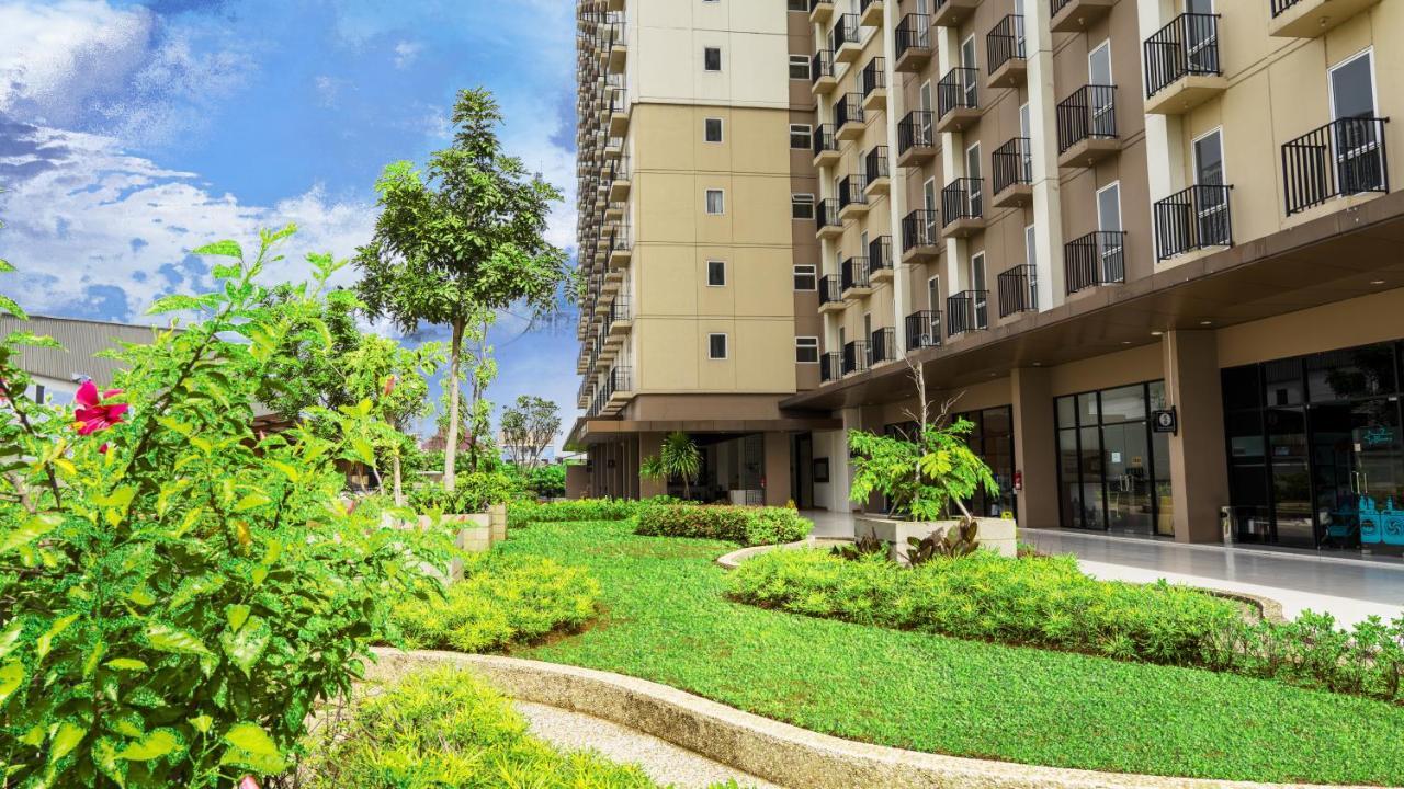 Azalea Suites Cikarang By Jayakarta Group Екстериор снимка