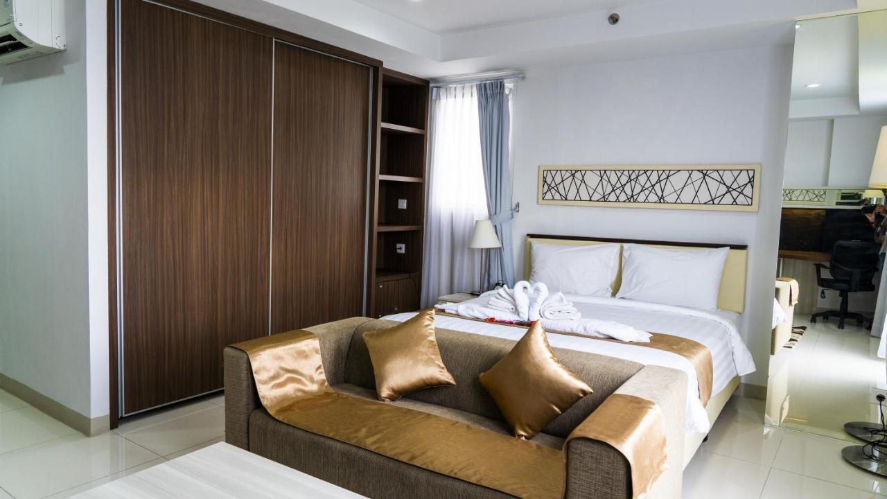 Azalea Suites Cikarang By Jayakarta Group Бекаси Екстериор снимка