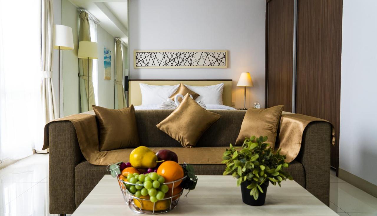 Azalea Suites Cikarang By Jayakarta Group Екстериор снимка