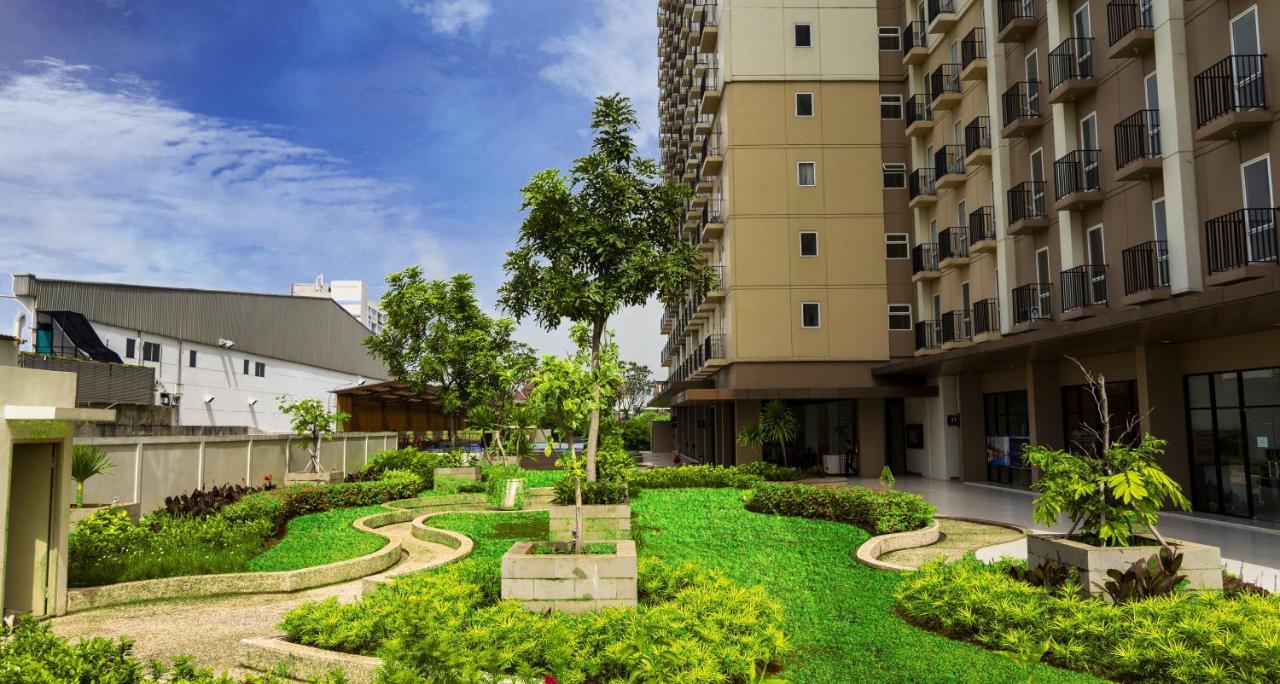 Azalea Suites Cikarang By Jayakarta Group Екстериор снимка