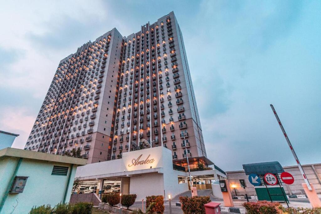 Azalea Suites Cikarang By Jayakarta Group Екстериор снимка