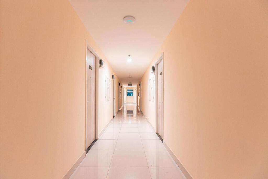 Azalea Suites Cikarang By Jayakarta Group Екстериор снимка