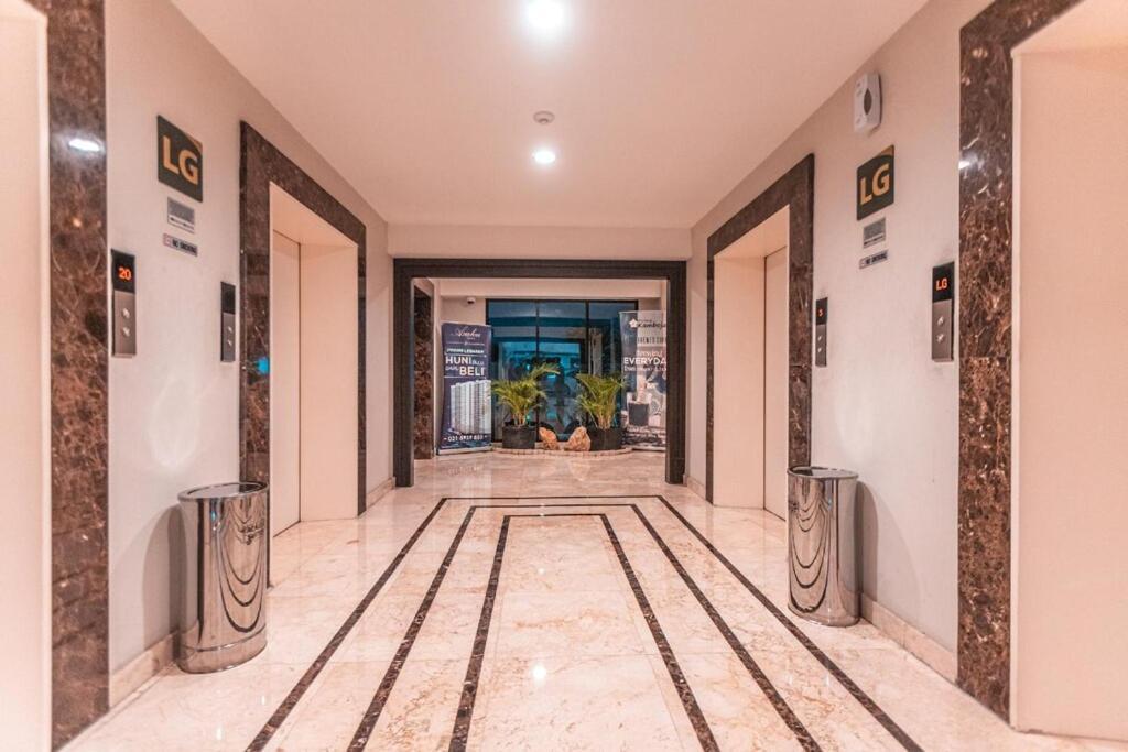 Azalea Suites Cikarang By Jayakarta Group Екстериор снимка