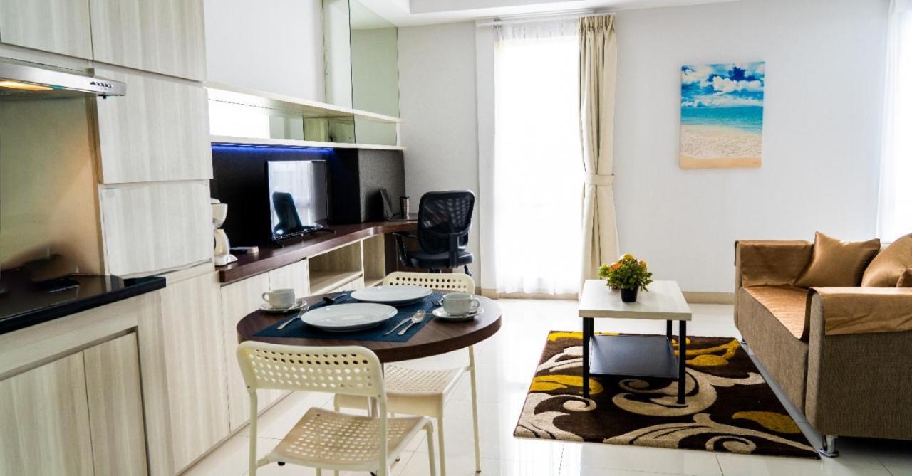 Azalea Suites Cikarang By Jayakarta Group Екстериор снимка